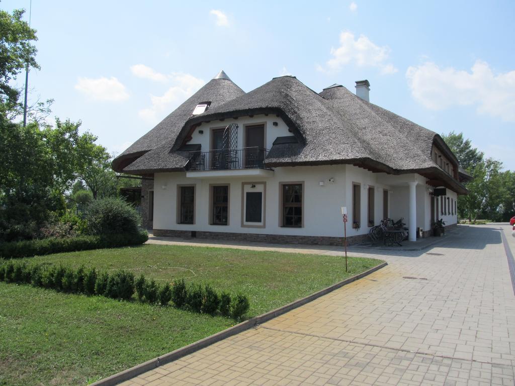 Penzion Eko Park Piestany Exterior foto